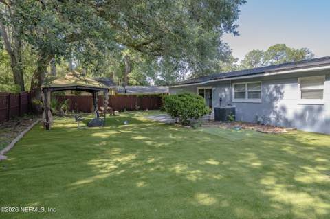 2337 Betsy Drive, Jacksonville FL - photo 18 of 20