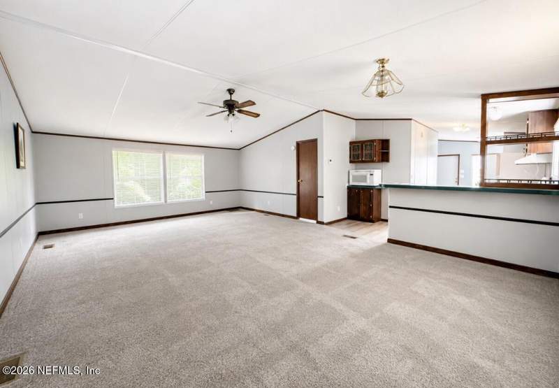 4 bedroom Single Family Residence at 392 Bardin Road, Palatka, Palatka — photo 3