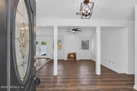 4340 Springmoor Drive, Jacksonville FL - photo 13 of 66