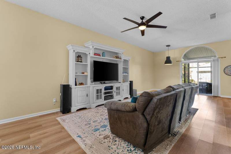 3 bedroom Single Family Residence at 3823 Union Pacific Drive, Fox Chase, Jacksonville — photo 5