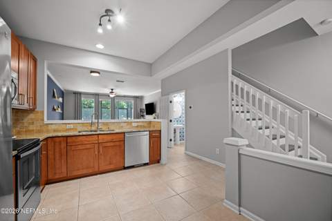 7490 Scarlet Ibis Lane, Jacksonville FL - photo 17 of 48