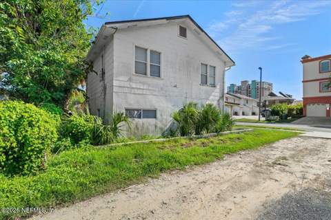 1318 2nd Street, Jacksonville Beach FL - photo 6 of 14