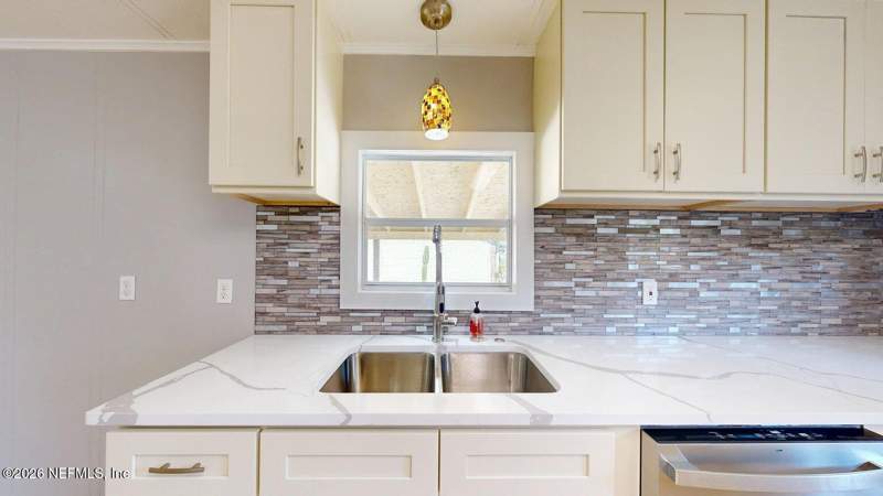 3 bedroom Manufactured Home at 5926 Longchamp Drive, Duclay Forest, Jacksonville — photo 5