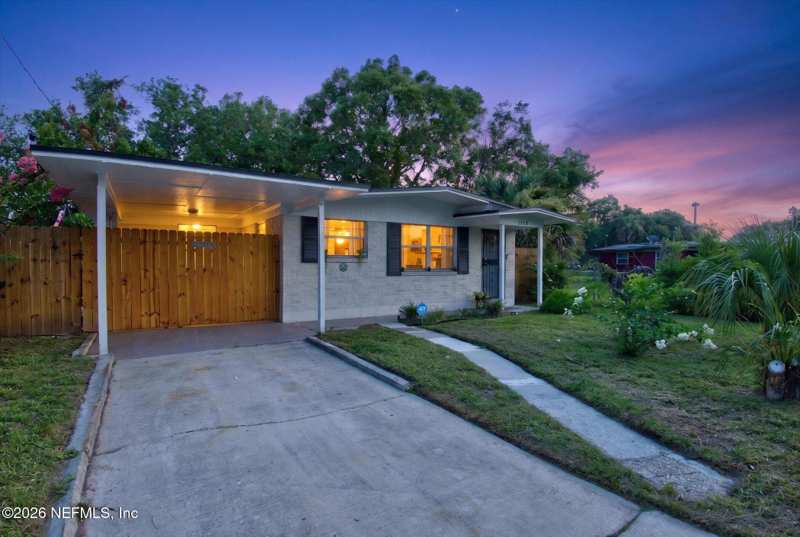 3 bedroom Single Family Residence at 2328 W 10th Street, East Grand Park, Jacksonville — photo 1