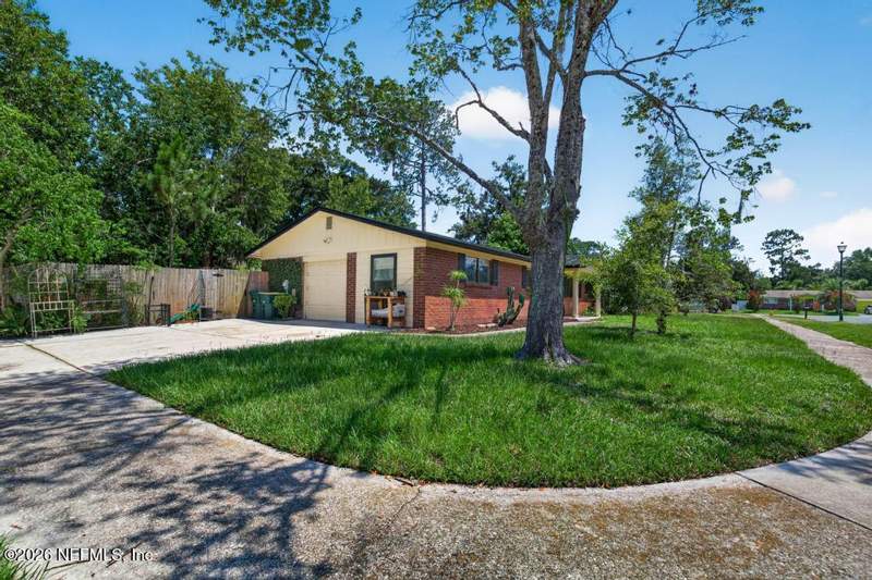 3 bedroom Single Family Residence at 9925 Timberlake Drive, Metes & Bounds, Jacksonville — photo 3