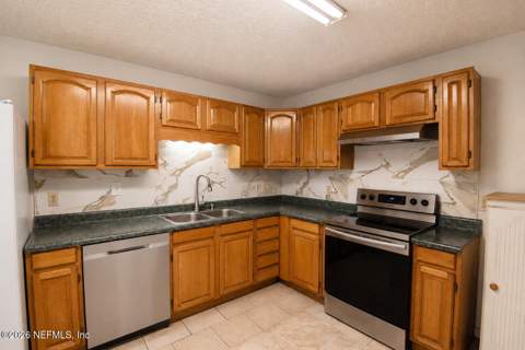 104 Oakdale Drive, Palatka FL - photo 11 of 20