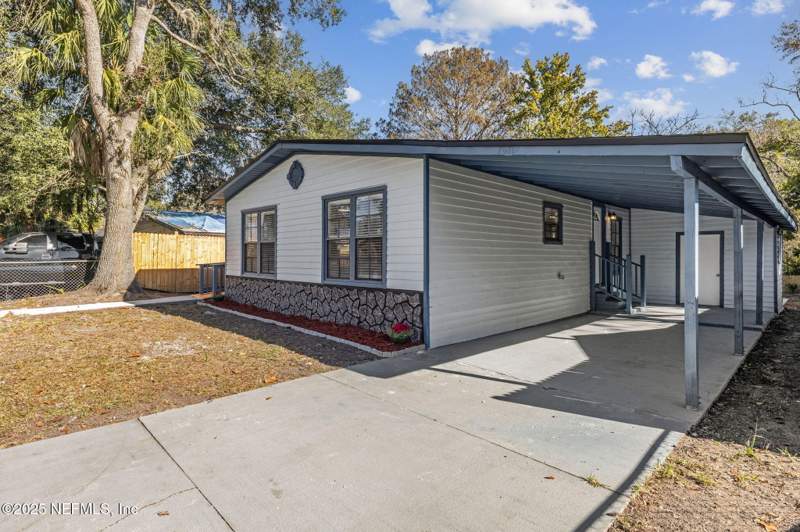 3 bedroom Mobile Home at 7611 McCowan Drive, Duclay Forest, Jacksonville — photo 5