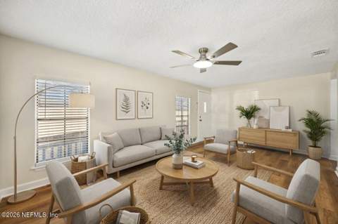 7611 McCowan Drive, Jacksonville FL - photo 10 of 40