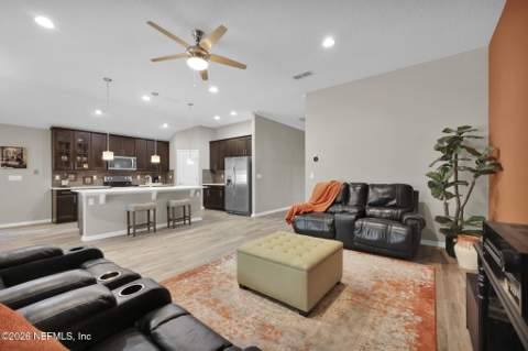 6341 Rolling Tree Street, Jacksonville FL - photo 18 of 40