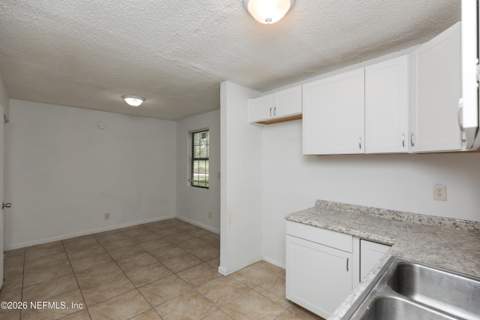 7235 Ken Knight Drive, Jacksonville FL - photo 10 of 26