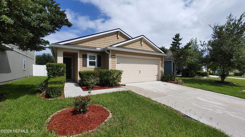 3 bedroom Single Family Residence at 8324 Meadow Walk Lane, Pine Terrace At The Meadows, Jacksonville — photo 2