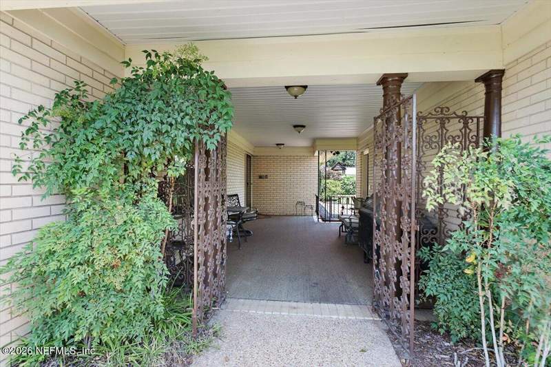 3 bedroom Single Family Residence at 2365 Smullian Trail, Herbroc Fountains, Jacksonville — photo 4