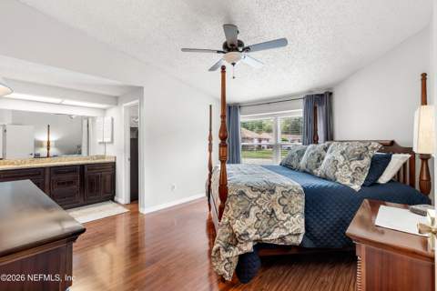 7260 Eagles Perch Drive, Jacksonville FL - photo 11 of 61