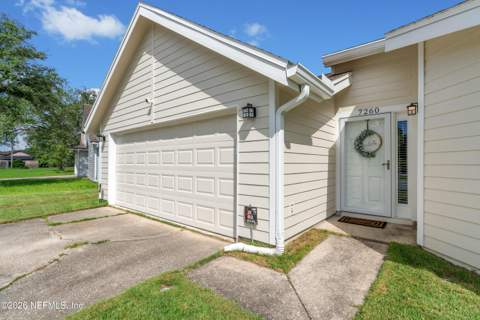 7260 Eagles Perch Drive, Jacksonville FL - photo 16 of 61