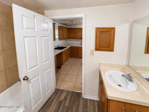 8903 Washington Avenue, Jacksonville FL - photo 8 of 21
