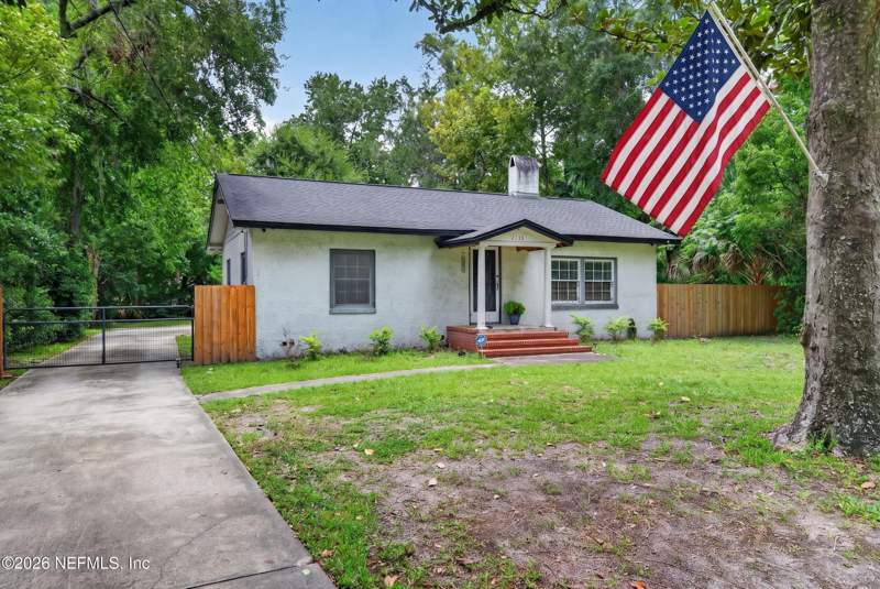 3 bedroom Single Family Residence at 2735 Parental Home Road, F Richard Grant, Jacksonville — photo 2