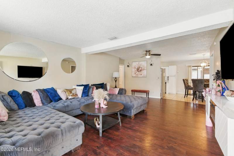 4 bedroom Single Family Residence at 4942 Doncaster Avenue, Sherwood Forest, Jacksonville — photo 4
