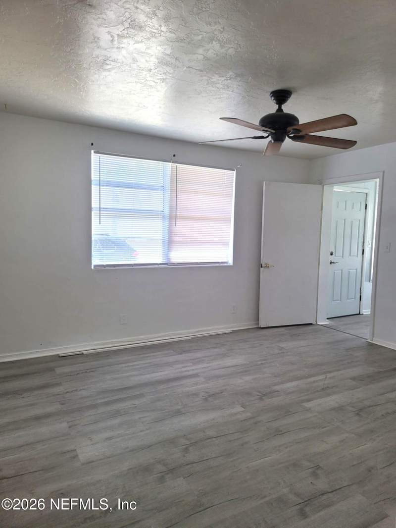 3 bedroom Single Family Residence at 1084 Huron Street, Section Land, Jacksonville — photo 5