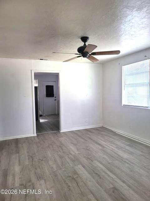 1084 Huron Street, Jacksonville FL - photo 6 of 29