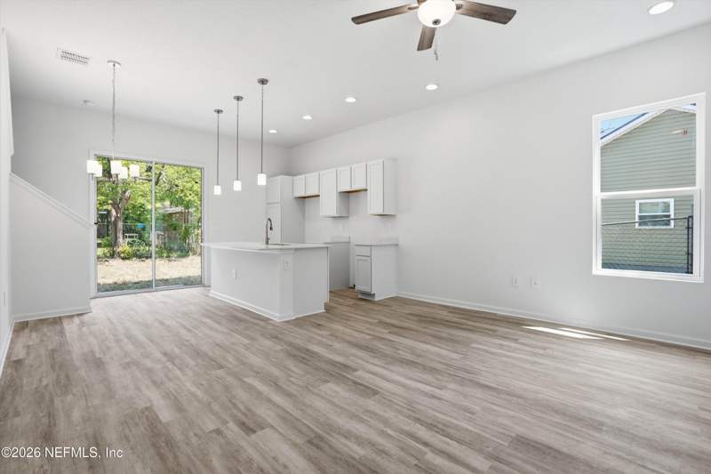 3 bedroom Single Family Residence at 1489 W 23rd Street, Moncreif Park, Jacksonville — photo 3