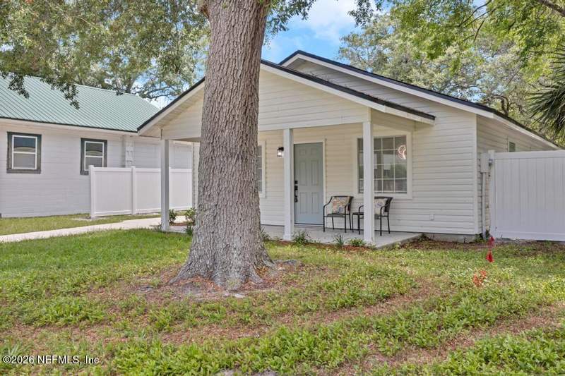 3 bedroom Single Family Residence at 824 S 10th Street, City Of Fernandina Beach, Fernandina Beach — photo 3