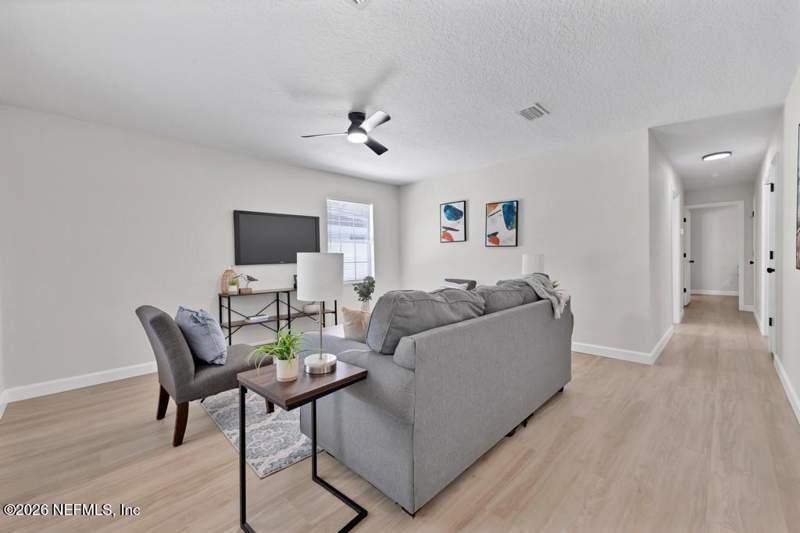 3 bedroom Single Family Residence at 824 S 10th Street, City Of Fernandina Beach, Fernandina Beach — photo 5