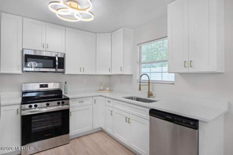 824 S 10th Street, Fernandina Beach FL - photo 12 of 32