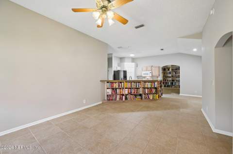 12306 Forest Gate Drive, Jacksonville FL - photo 8 of 40