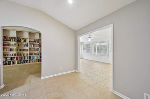 12306 Forest Gate Drive, Jacksonville FL - photo 17 of 40