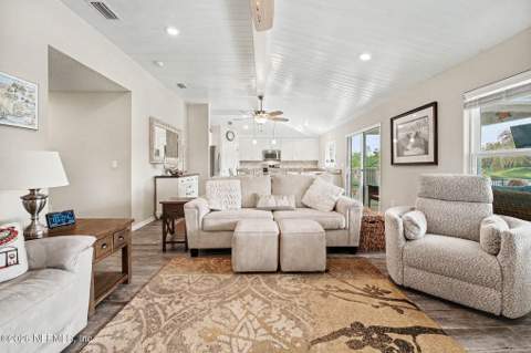 16013 Hutton Lane, Jacksonville FL - photo 7 of 34