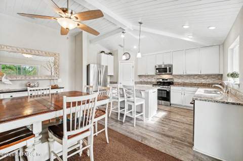 16013 Hutton Lane, Jacksonville FL - photo 10 of 34