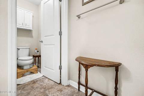 16013 Hutton Lane, Jacksonville FL - photo 15 of 34