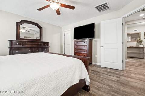 16013 Hutton Lane, Jacksonville FL - photo 22 of 34