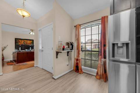 4472 Misty Dawn Court, Jacksonville FL - photo 7 of 25