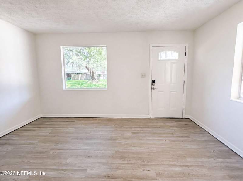 3 bedroom Single Family Residence at 5928 Lake Ridge Avenue, Not Validd, Jacksonville — photo 3