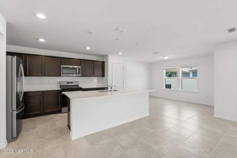 6991 Sandperch Street, Jacksonville FL - photo 11 of 33