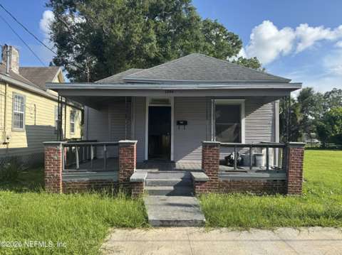1244 W 5Th Street, home for sale on W 5Th Street