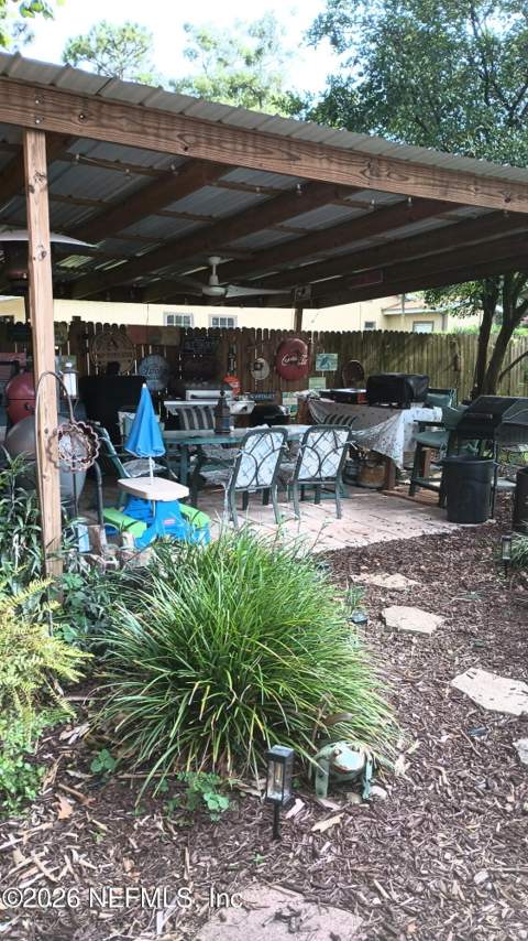 6055 Carlton Road, Jacksonville FL - photo 7 of 37