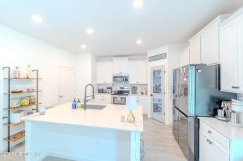 9888 Lovage Lane, Jacksonville FL - photo 13 of 40