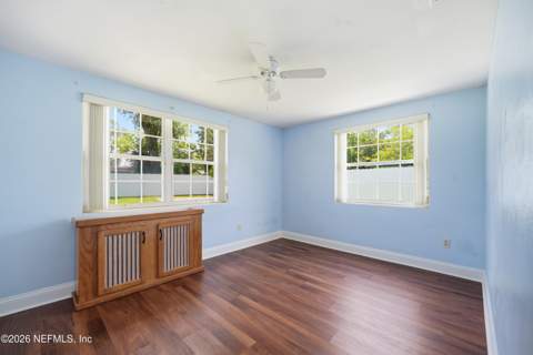 5162 Spring Glen Road, Jacksonville FL - photo 9 of 21