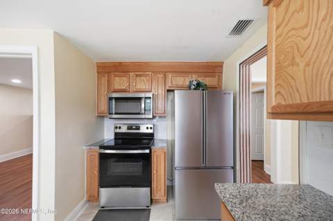 5162 Spring Glen Road, Jacksonville FL - photo 14 of 21