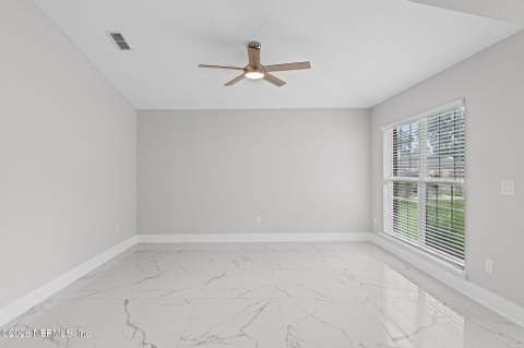 10346 Triple Crown Avenue, Jacksonville FL - photo 11 of 54