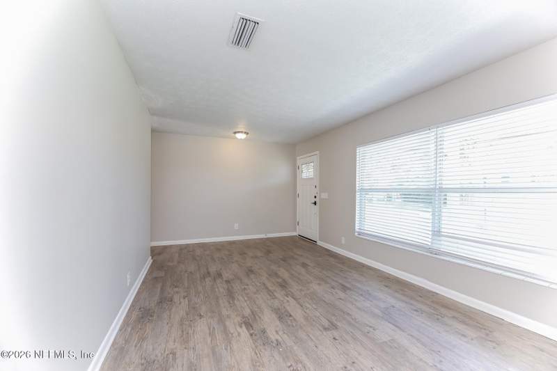 4 bedroom Single Family Residence at 8251 Vermanth Road, Arlingwood, Jacksonville — photo 3