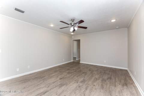 8251 Vermanth Road, Jacksonville FL - photo 9 of 21