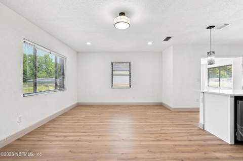 8956 5th Avenue, Jacksonville FL - photo 8 of 34