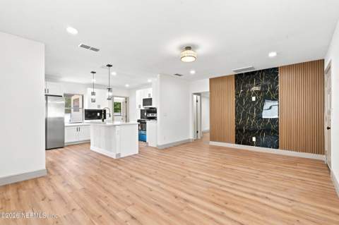8956 5th Avenue, Jacksonville FL - photo 10 of 34