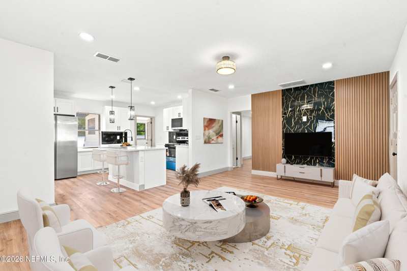 3 bedroom Single Family Residence at 8956 5th Avenue, Rio Vista, Jacksonville — photo 1