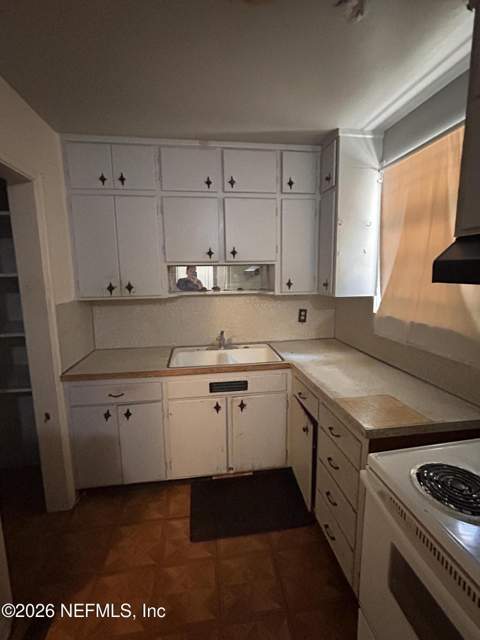 9053 Jefferson Avenue, Jacksonville FL - photo 7 of 7