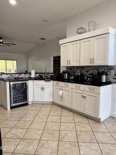 11908 Canterwood Drive, Jacksonville FL - photo 9 of 28