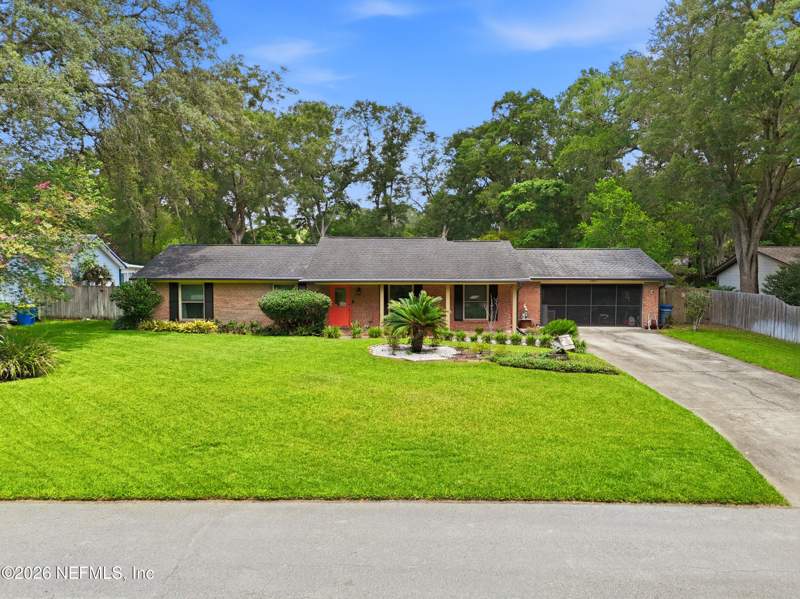 3 bedroom Single Family Residence at 13813 Pleasantview Drive, Pleasant View, Jacksonville — photo 2